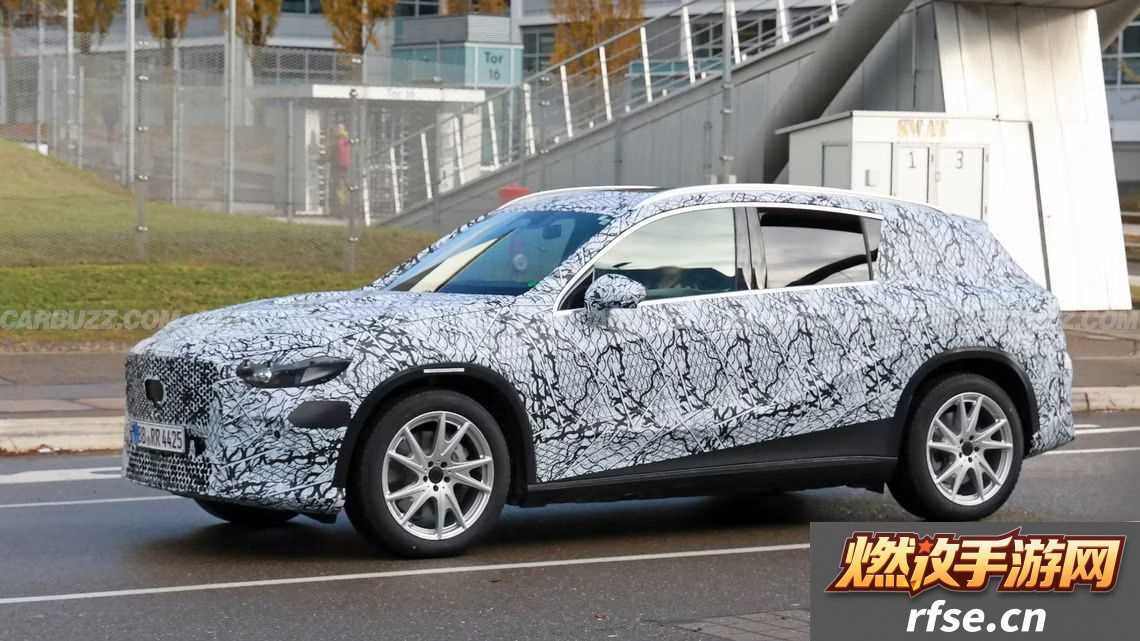 新款奔驰 EQC SUV 再次现身,疑似改用燃油动力系统
