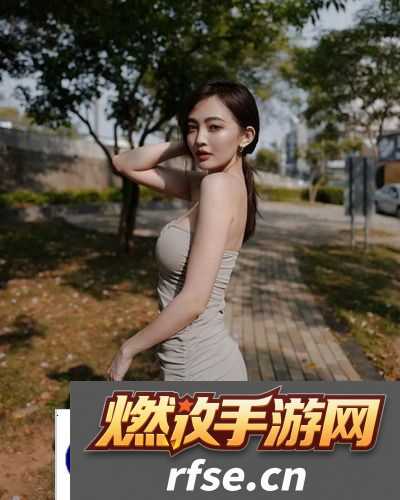 丰满的子2理伦身,网友感慨|真是让人心动的身姿,仿佛是艺术的完美展现啊!